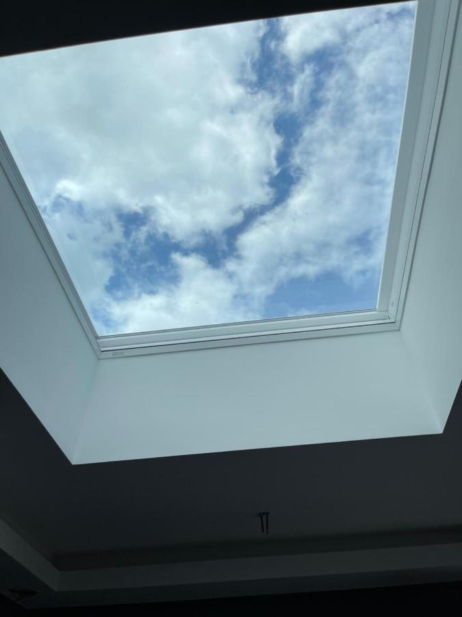 קאסל Gemuetliches Und Lichtdurchflutetes Penthouse Mit Sternenhimmelblick, Boxspringbett Und Terrasse - Gute Anbindung An Die Innenstadt מראה חיצוני תמונה