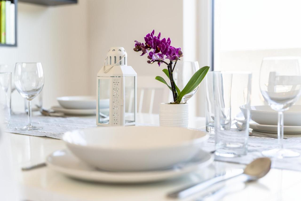 קאסל Gemuetliches Und Lichtdurchflutetes Penthouse Mit Sternenhimmelblick, Boxspringbett Und Terrasse - Gute Anbindung An Die Innenstadt מראה חיצוני תמונה